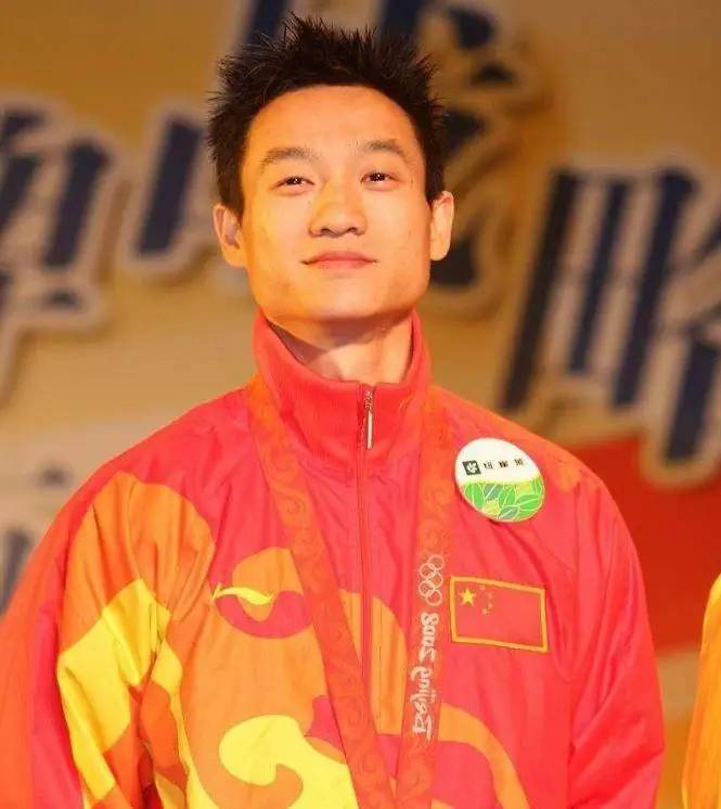 奥运体操冠军杨威：需终身佩戴呼吸机生活，他到底经历了什么？