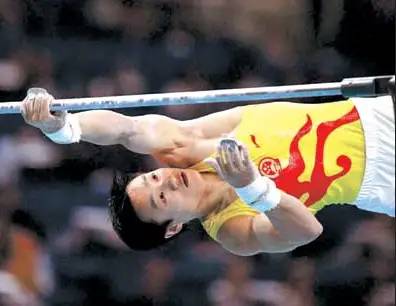奥运体操冠军杨威：需终身佩戴呼吸机生活，他到底经历了什么？